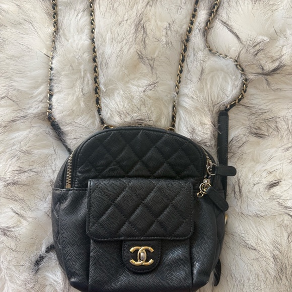 CHANEL Caviar Quilted Small CC Day Backpack Black - Picture 2 of 5
